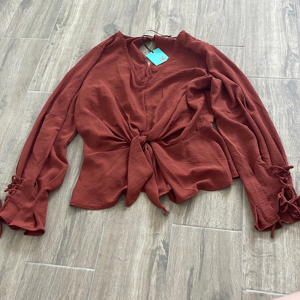 V NECK BLOUSE